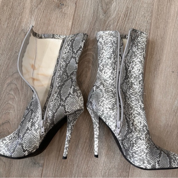 Snake skin bootie - Picture 4 of 6